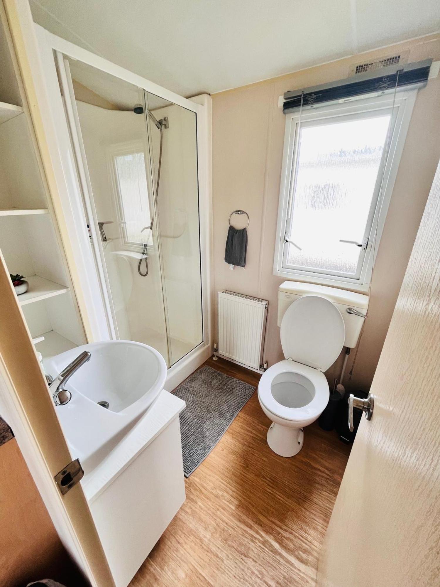 Lola'S Caravan. Your Home Away From Home. Parkeston Exteriör bild